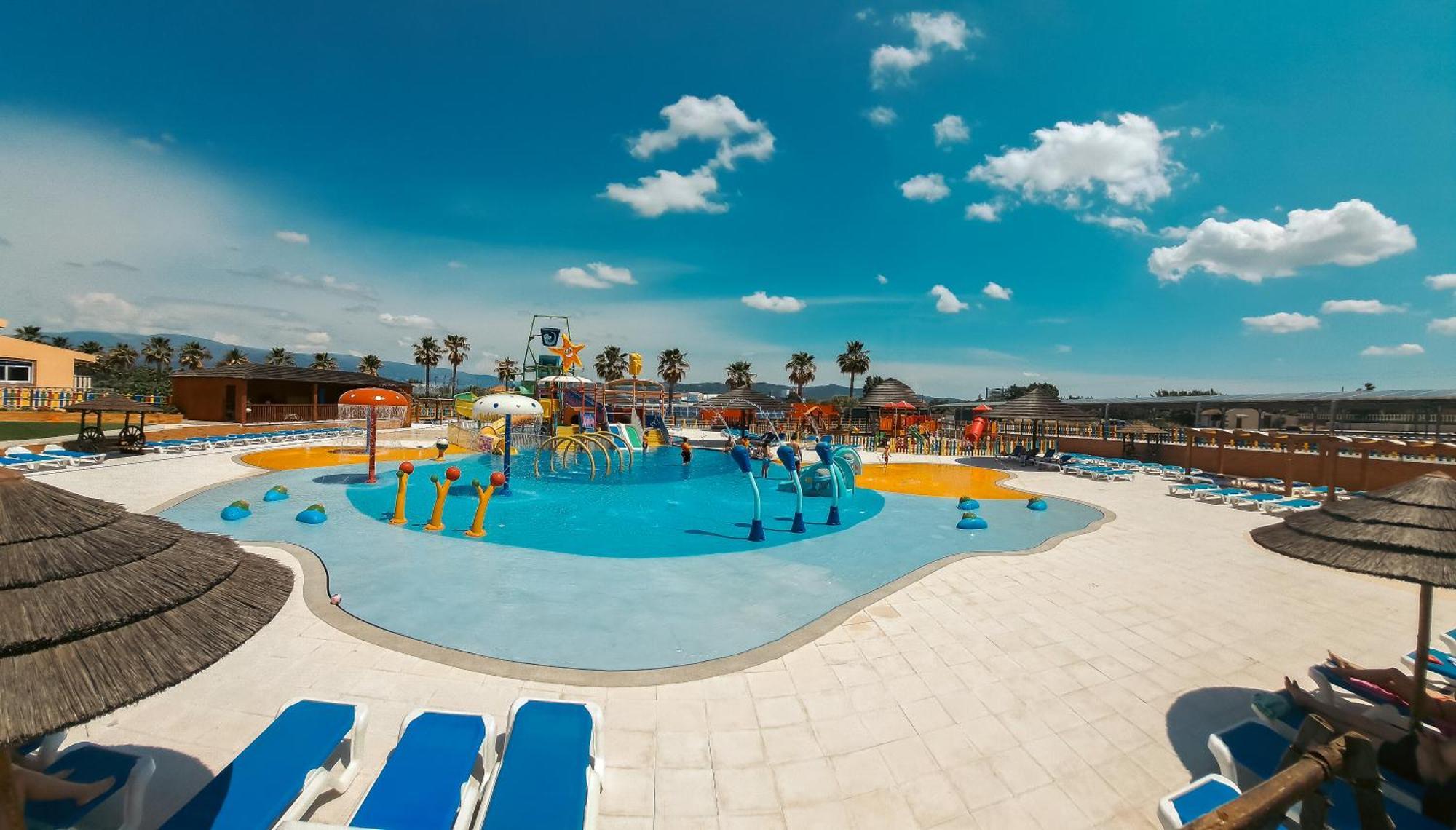Alambique - Hotel Resort & Spa 푼다오 외부 사진